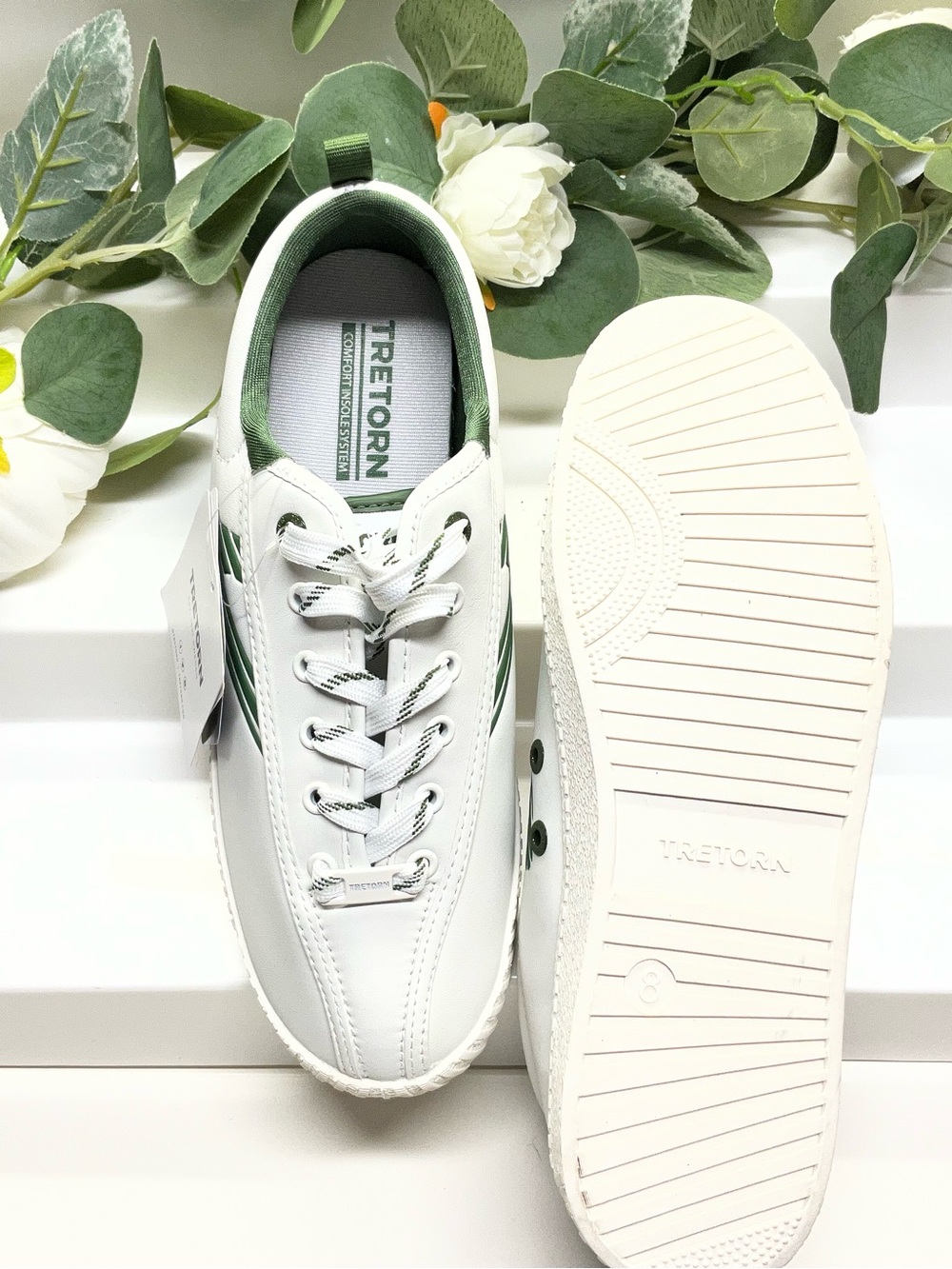 Tretorn White Low-Top Sneakers with Green Stripe Accent - Picture 4 of 9